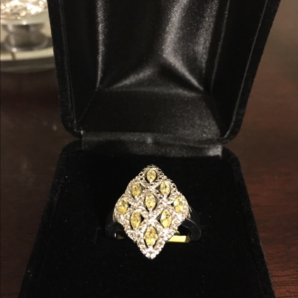 Yellow Sapphire CZ Platinum Plated Ring. - Picture 4 of 8